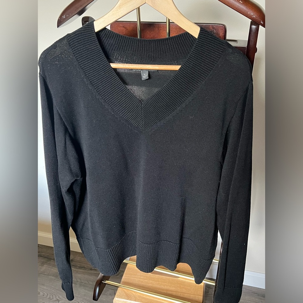 Banana Republic Classic Black Knitwear